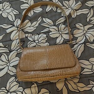 Elegant Tan Crocodile-Embossed Women's Bag